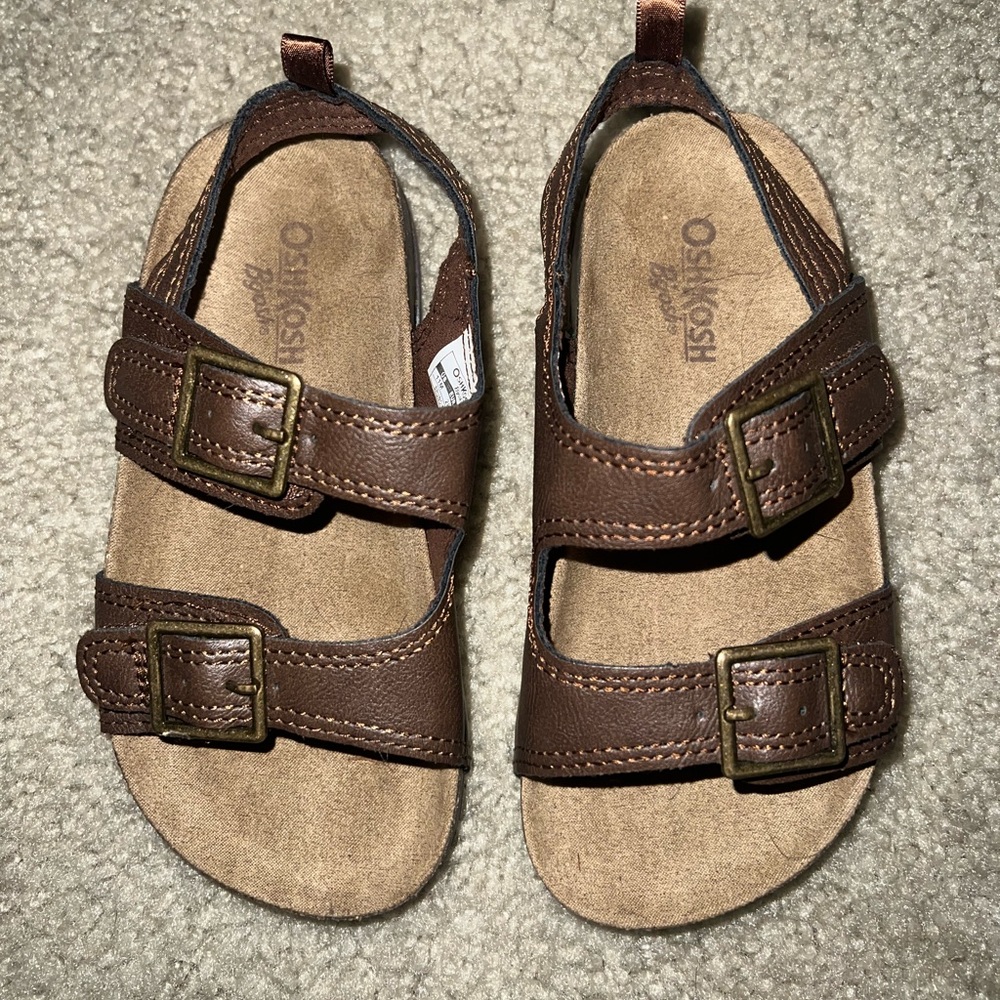 Boys, Oshkosh sandals, size 11